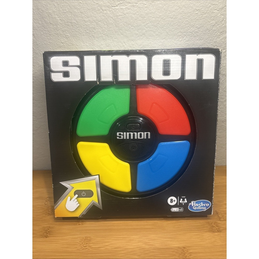 Hasbro SIMON Says Classic Memory Electronic Game 2020 Version BRAND NEW